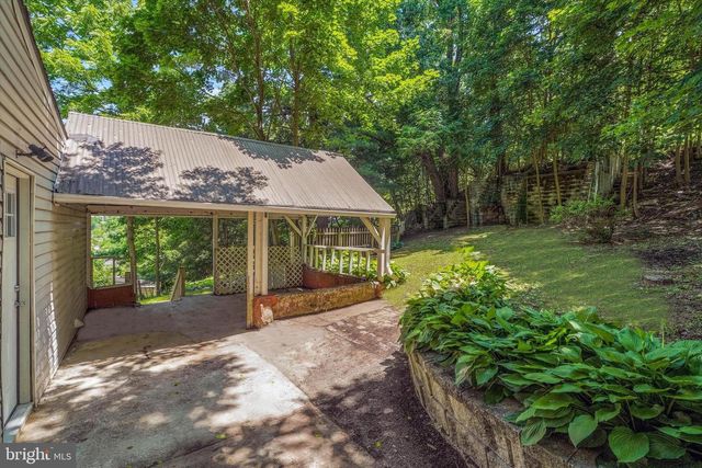 8 JANE ST, Coatesville, PA 19320