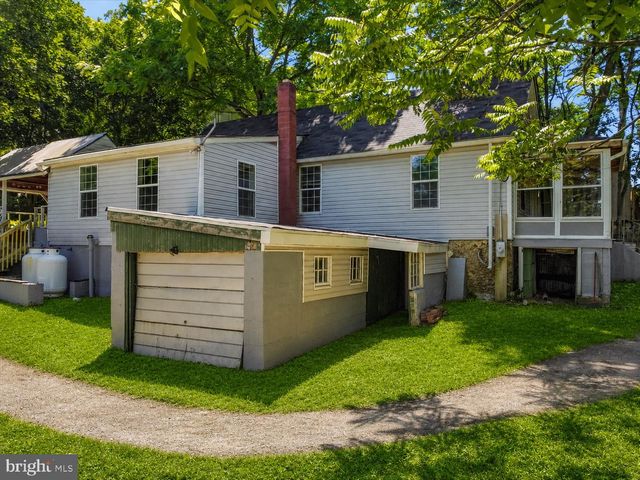 8 JANE ST, Coatesville, PA 19320