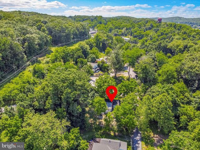 8 JANE ST, Coatesville, PA 19320