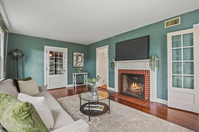 80 Chestnut Street, Milltown, NJ 08850