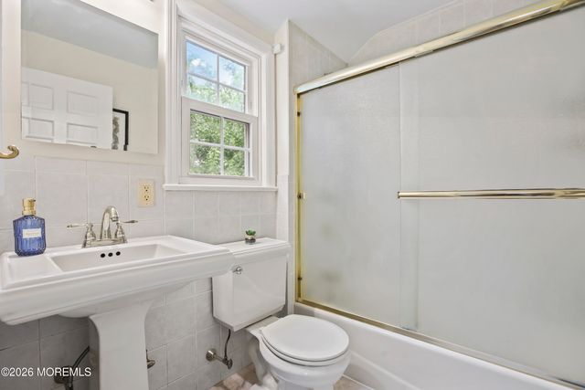 80 Chestnut Street, Milltown, NJ 08850