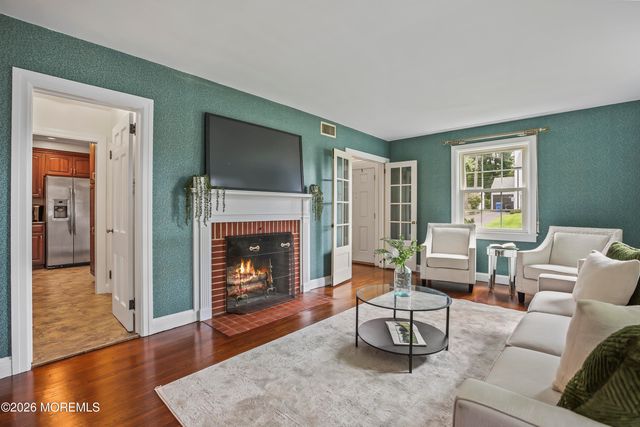 80 Chestnut Street, Milltown, NJ 08850