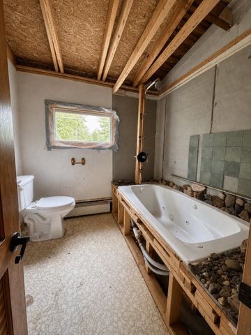190 Ashuelot Street, Winchester, NH 03470