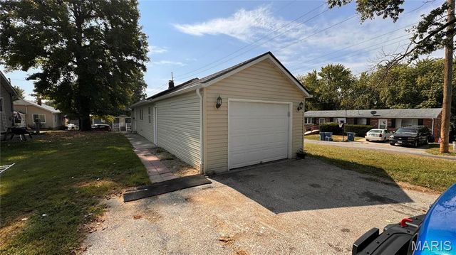 524 5th Street, Bethalto, IL 62010