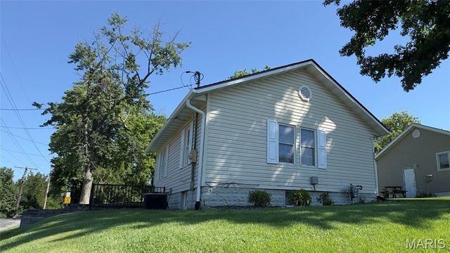 524 5th Street, Bethalto, IL 62010