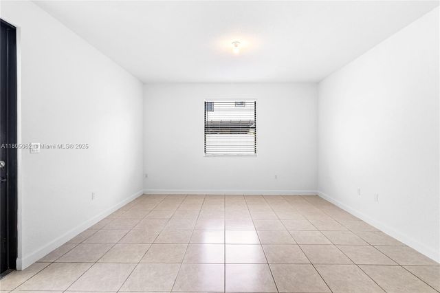 3435 W 110th St, Hialeah, FL 33018