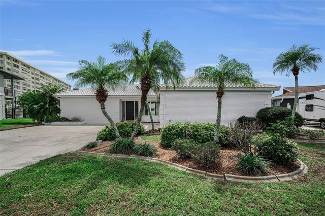 11566 47TH AVENUE N, St Petersburg, FL 33708