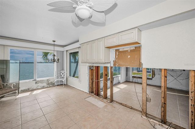 11566 47TH AVENUE N, St Petersburg, FL 33708