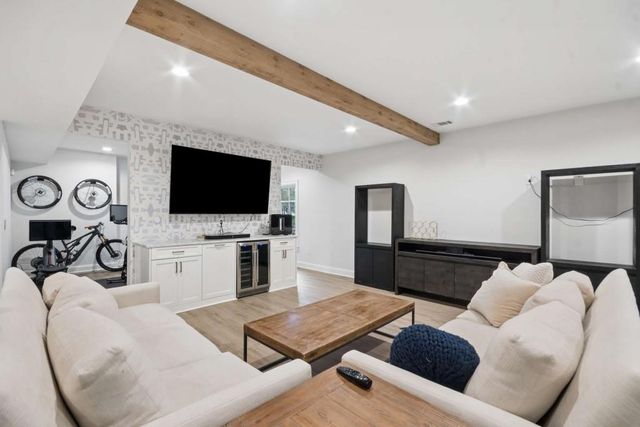 2561 Thompson Road NE, Brookhaven, GA 30319