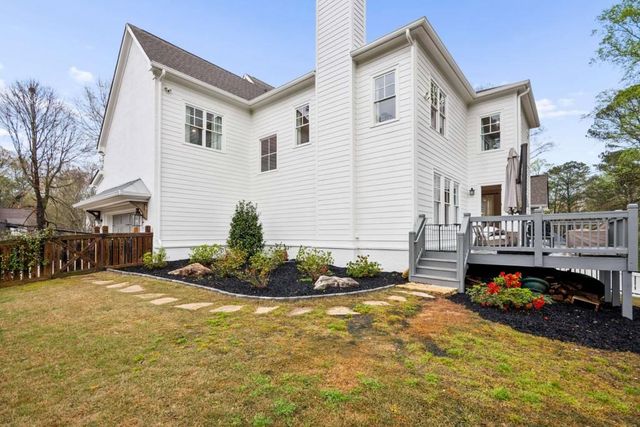 2561 Thompson Road NE, Brookhaven, GA 30319