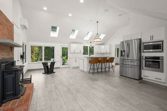 105 Georgetown Rd, Boxford, MA 01921