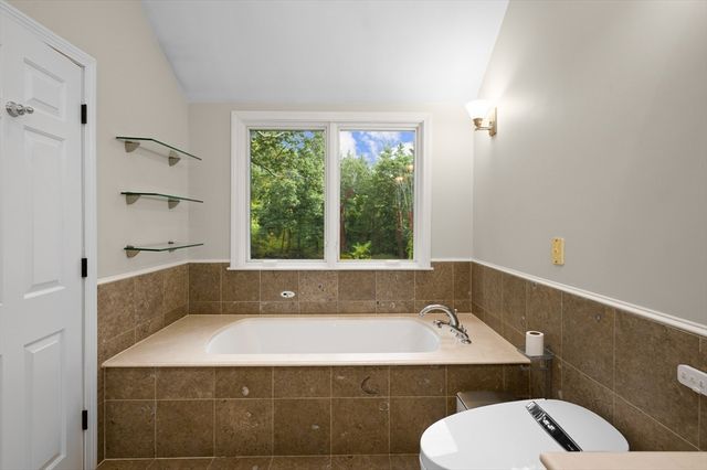 105 Georgetown Rd, Boxford, MA 01921
