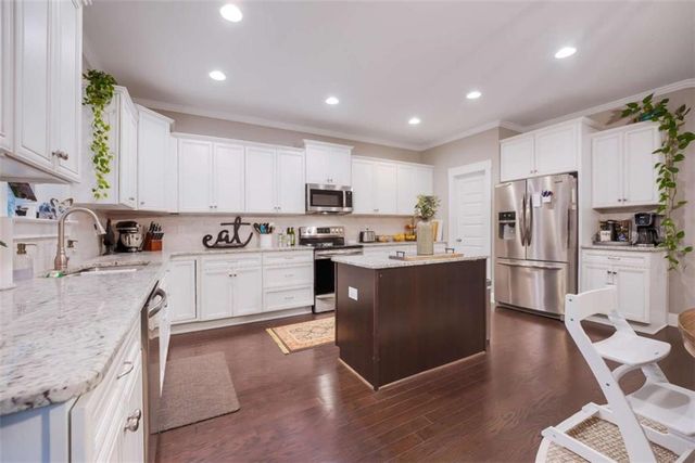 208 Ashley Glen Drive, Williamson, GA 30292