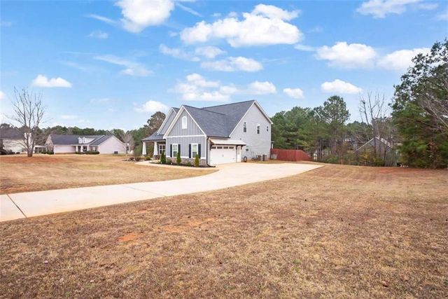 208 Ashley Glen Drive, Williamson, GA 30292