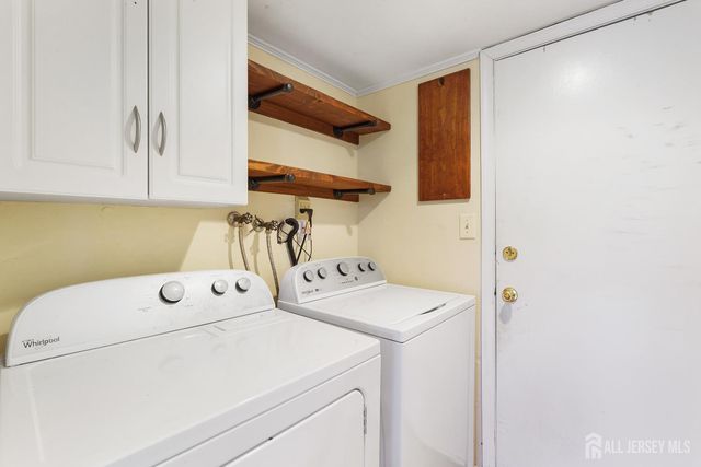 29 Westgate Drive, Edison, NJ 08820