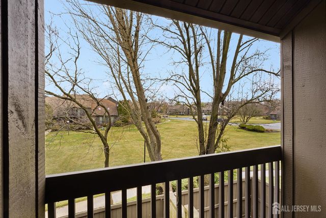 29 Westgate Drive, Edison, NJ 08820