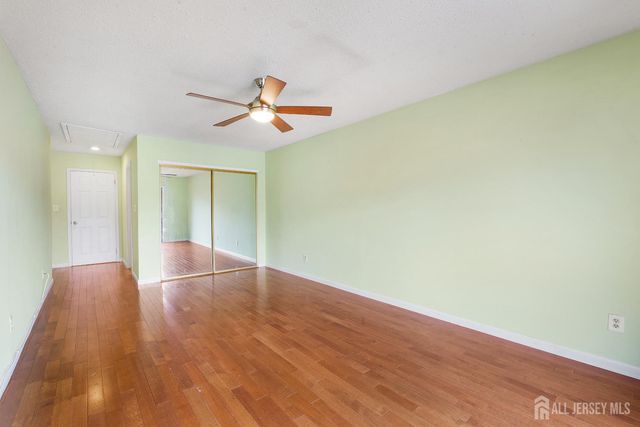 29 Westgate Drive, Edison, NJ 08820