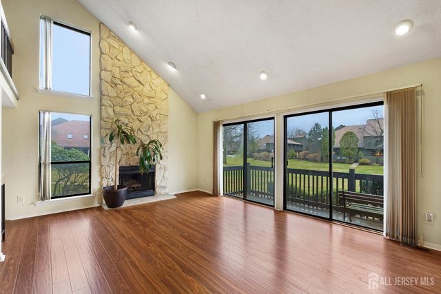 29 Westgate Drive, Edison, NJ 08820