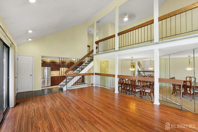 29 Westgate Drive, Edison, NJ 08820