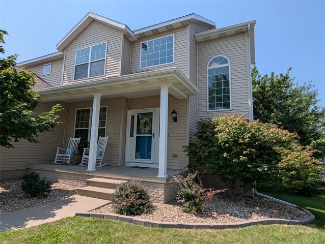 3018 27th Street SW, Cedar Rapids, IA 52404