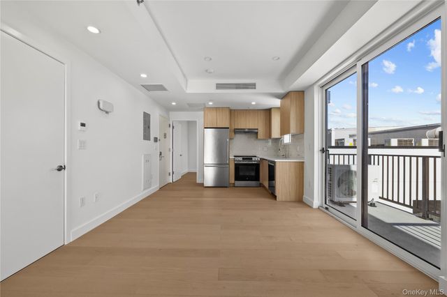 150-02 Northern Boulevard 3A, Flushing, NY 11354