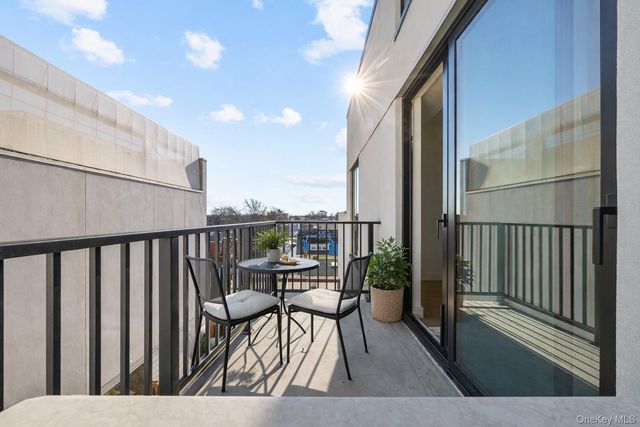 150-02 Northern Boulevard 3A, Flushing, NY 11354