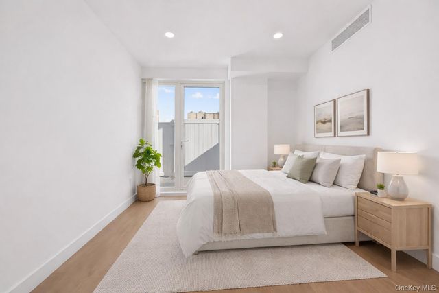 150-02 Northern Boulevard 3A, Flushing, NY 11354