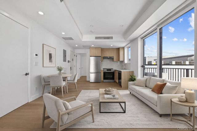 150-02 Northern Boulevard 3A, Flushing, NY 11354
