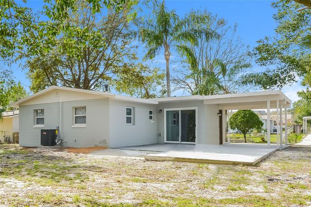 1070 EMERALD DRIVE, Mount Dora, FL 32757