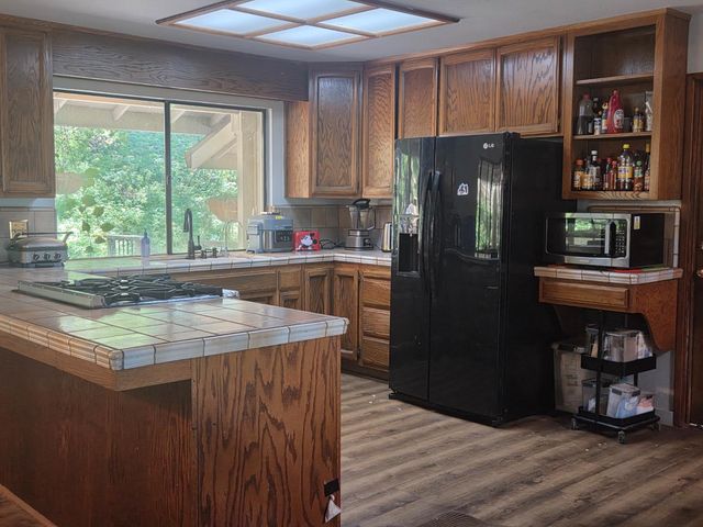 595 Valley Ridge Ct, Auburn, CA 95603