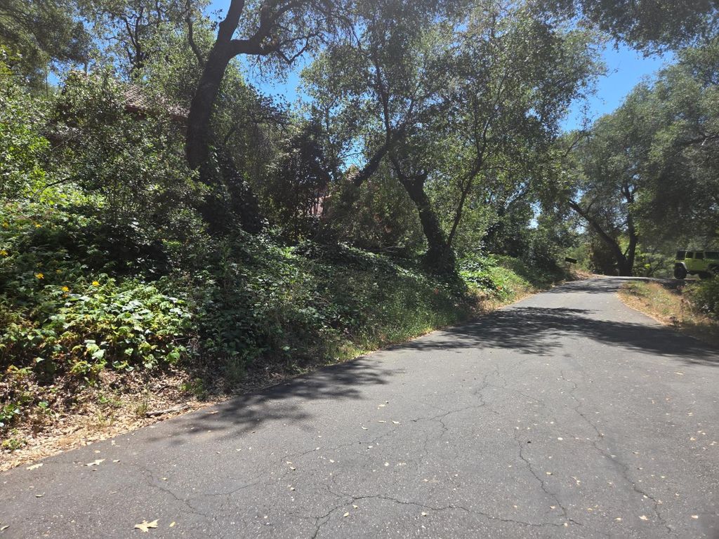 595 Valley Ridge Ct, Auburn, CA 95603