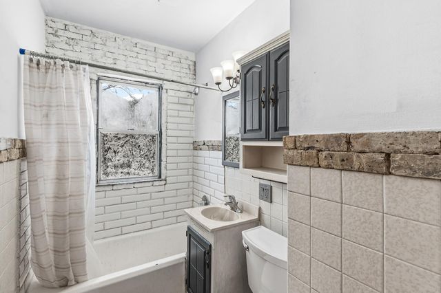 1822 Nevada Avenue E, Saint Paul, MN 55119