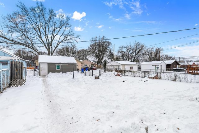 1822 Nevada Avenue E, Saint Paul, MN 55119