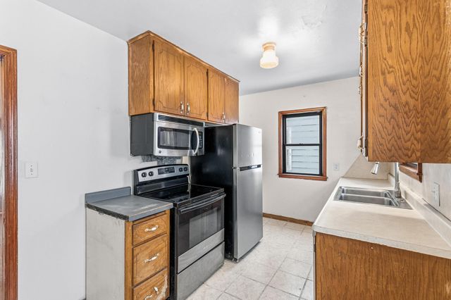 1822 Nevada Avenue E, Saint Paul, MN 55119