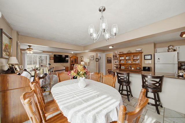 1307 Sinnissippi Park Road, Sterling, IL 61081