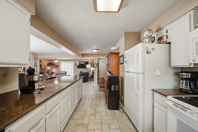 1307 Sinnissippi Park Road, Sterling, IL 61081