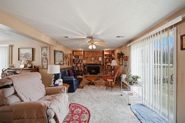 1307 Sinnissippi Park Road, Sterling, IL 61081