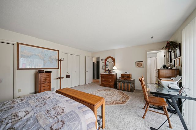 1307 Sinnissippi Park Road, Sterling, IL 61081