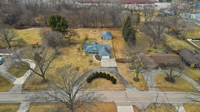 1307 Sinnissippi Park Road, Sterling, IL 61081