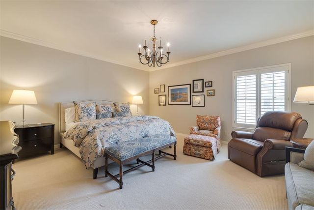 1114 Sherwood Lane B-2, Nichols Hills, OK 73116