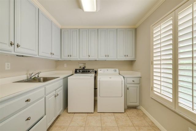 1114 Sherwood Lane B-2, Nichols Hills, OK 73116