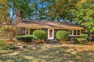 1 York Road, Hampstead, NH 03841
