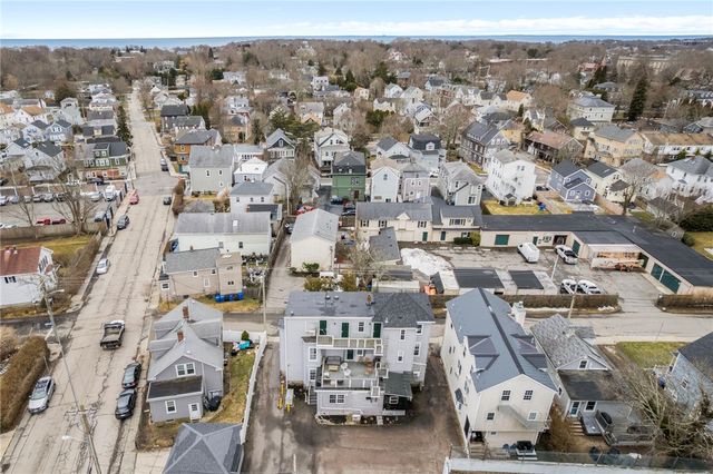 28 Weaver Avenue, Newport, RI 02840