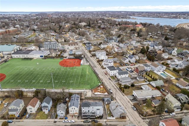 28 Weaver Avenue, Newport, RI 02840