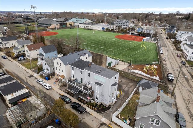 28 Weaver Avenue, Newport, RI 02840