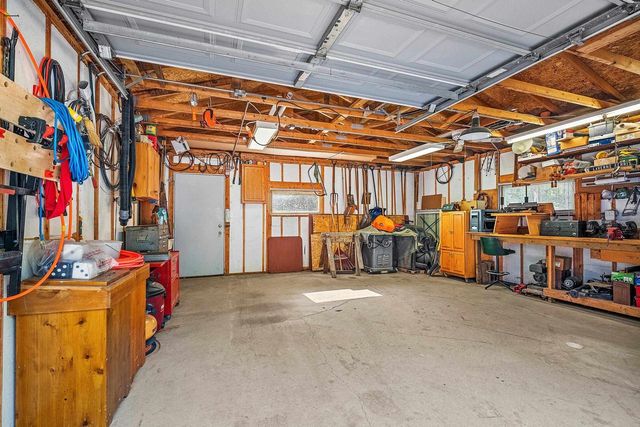 W6380 COUNTY RD K, Amberg, WI 54102