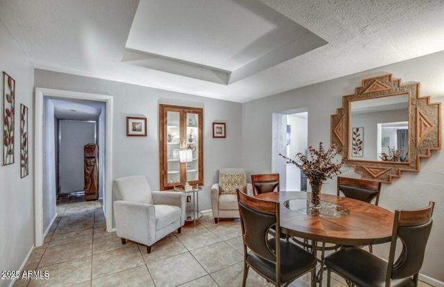 5543 W GARDENIA Avenue, Glendale, AZ 85301