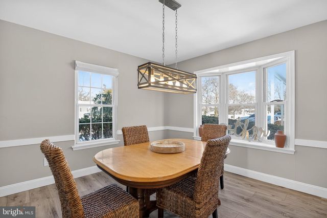 109 YORKTOWN DR, Mount Laurel, NJ 08054