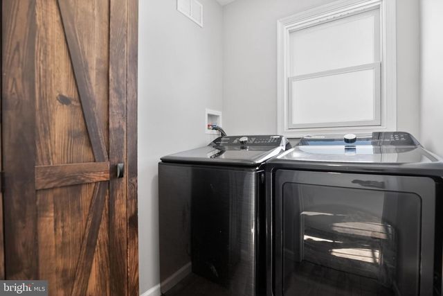 109 YORKTOWN DR, Mount Laurel, NJ 08054