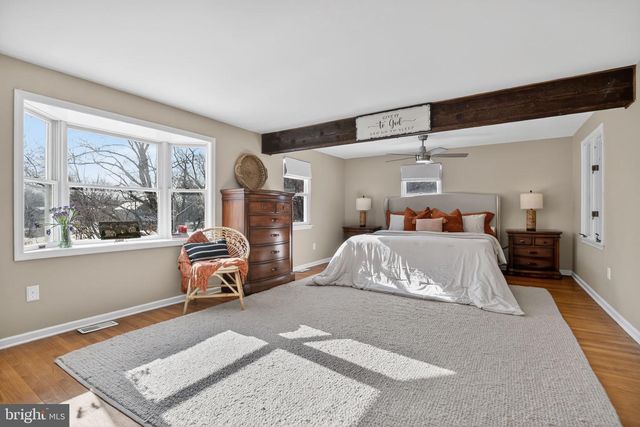 109 YORKTOWN DR, Mount Laurel, NJ 08054